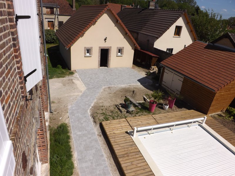Allée et terrasse en pavés